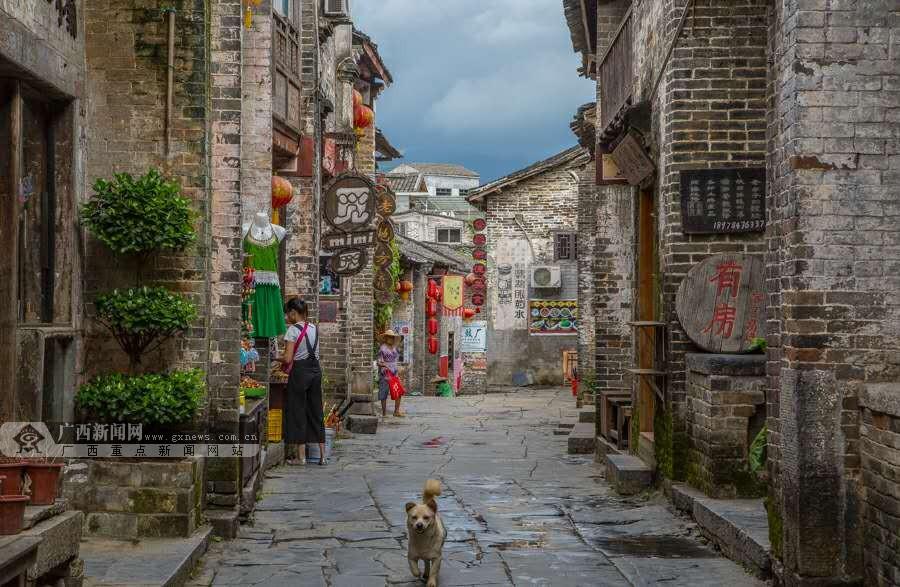漫评丨感悟年货大集里的“中国味”